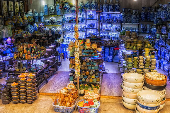 Ceramic shop in Ba Trang