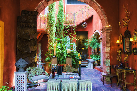 Hotel foyer in downtown SMA