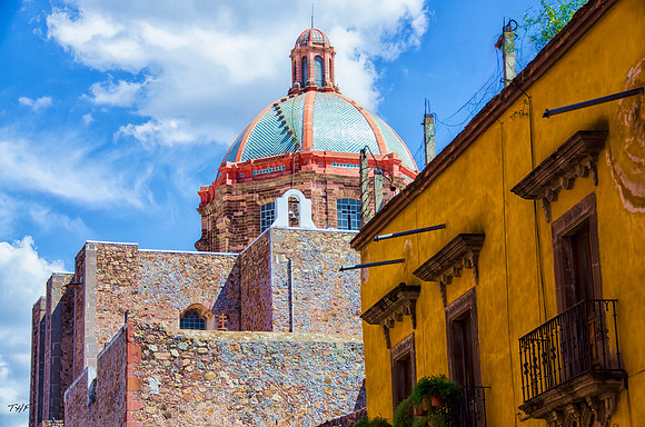 One of SMA's many baroque churches