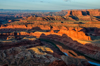 Sunrise at the Colorado River overlook at Dead Horse State Park