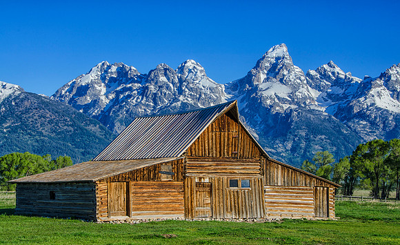 Mormon barn and the Tetona