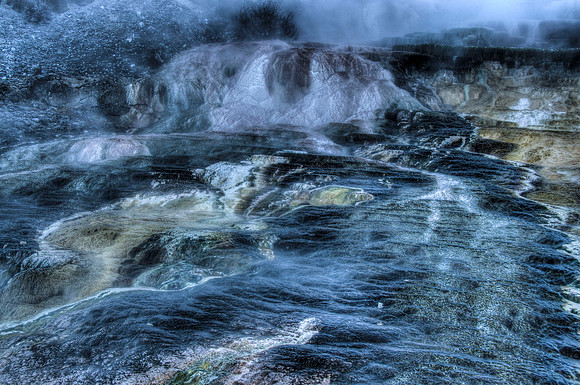 Mammoth Hot Springs upper terraces #2