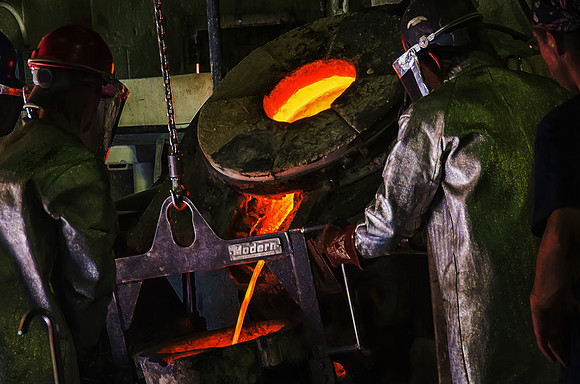 The bronze pour