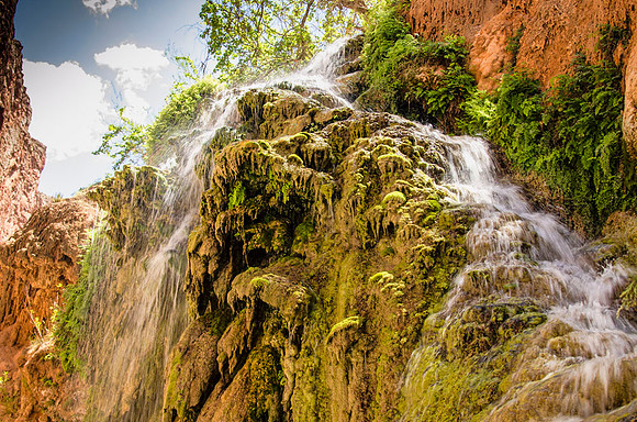 Travertine spillover below Mooney Falls