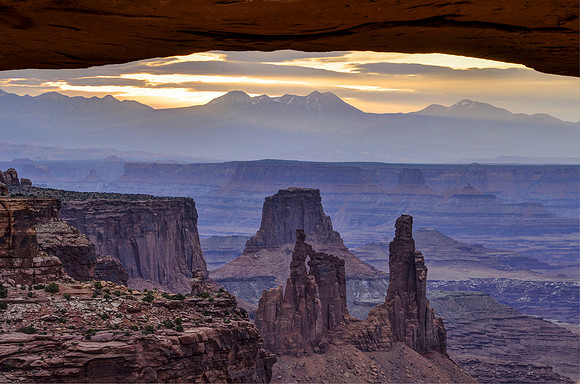 Sunrise at Mesa Arch